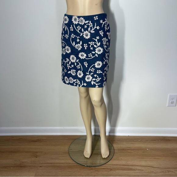 Boden Floral Embroidered Denim Mini Skirt Women’s Size 4R - Picture 4 of 8